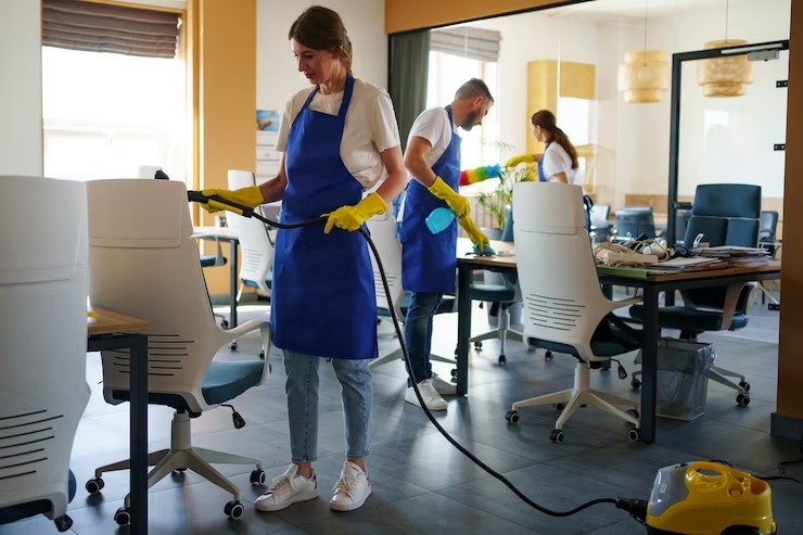 imgi_22_professional-cleaning-service-person-using-vacuum-cleaner-office_23-2150520631